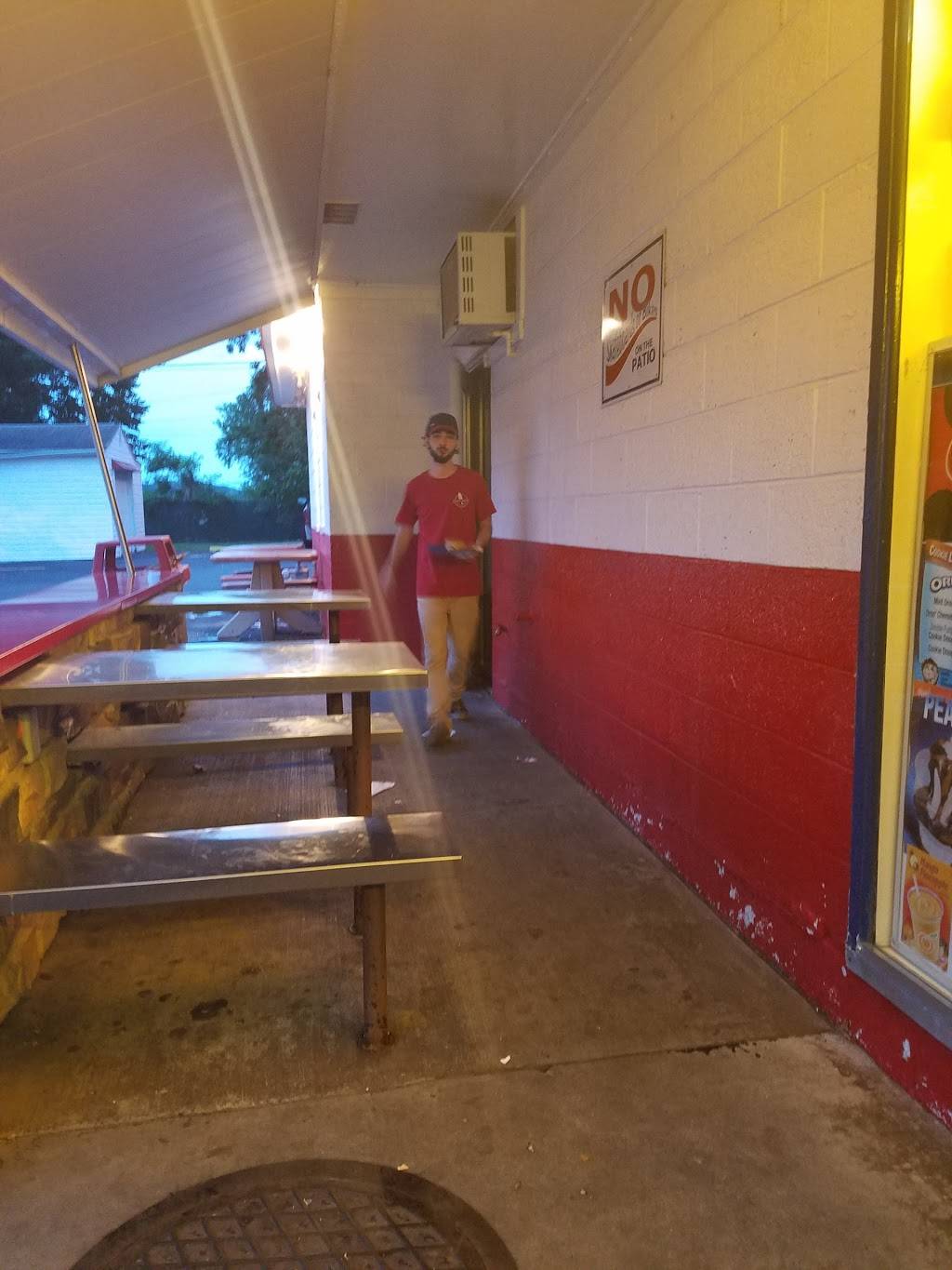 Dairy Queen Store | restaurant | 2300 Rhomberg, Dubuque, IA 52001, USA | 5635822727 OR +1 563-582-2727