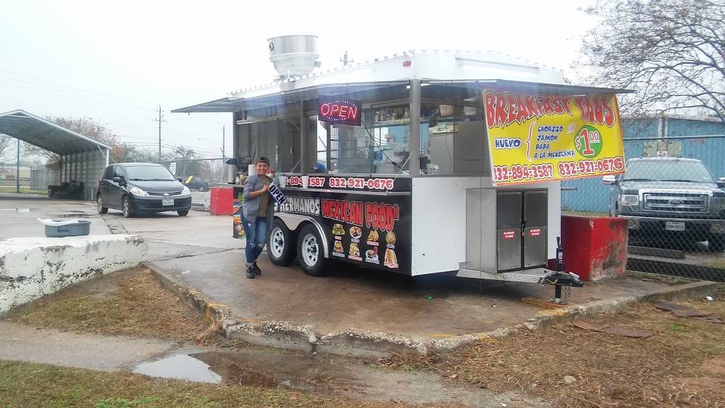 Taqueria 9 Hermanos | restaurant | 2145 Shadowdale Dr, Houston, TX 77043, USA | 8329210676 OR +1 832-921-0676