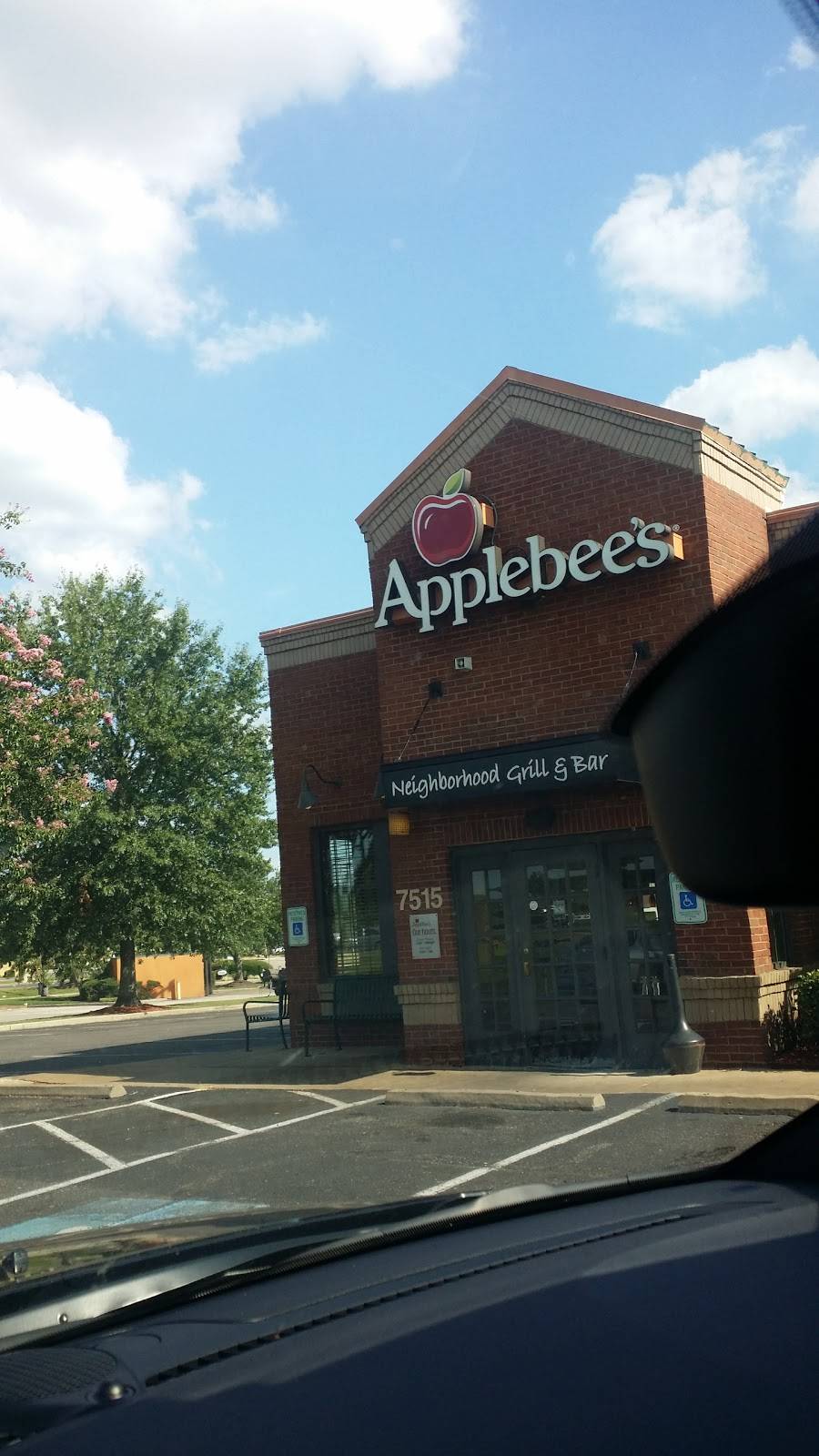Applebees Grill + Bar | restaurant | 7515 Goodman Rd, Olive Branch, MS 38654, USA | 6628937555 OR +1 662-893-7555