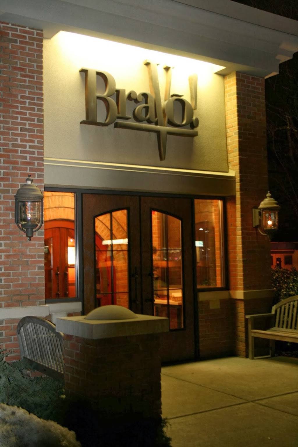 Bravo! Restaurant & Cafe | restaurant | 5402 Portage Rd, Portage, MI 49002, USA | 2693447700 OR +1 269-344-7700