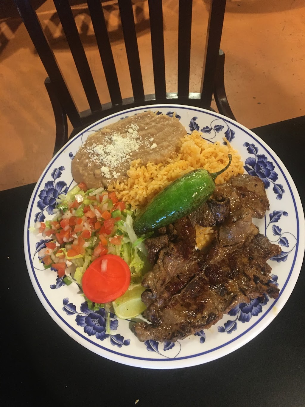 Chile Poblano Mexican Grill | restaurant | 2300 Glendale Blvd, Moapa, NV 89025, USA | 7028642929 OR +1 702-864-2929