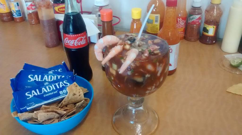 La carreta mariscos cócteles | restaurant | Cañon de las Rosas 5062, Grantenochtitlan, Tijuana, B.C., Mexico | 016644903989 OR +52 664 490 3989
