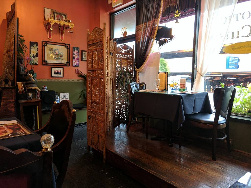 The Bangkok Village Restaurant | restaurant | 22 E Chicago Ave #122, Naperville, IL 60540, USA | 6303699757 OR +1 630-369-9757