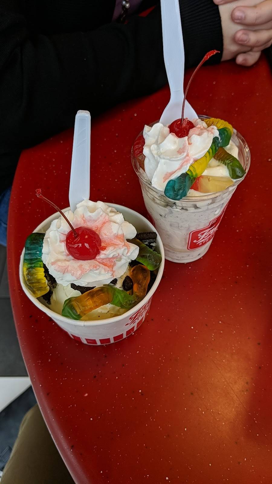 Freddys Frozen Custard & Steakburgers | restaurant | 270 Falls Boulevard, Bristol, VA 24201, USA | 2766443340 OR +1 276-644-3340