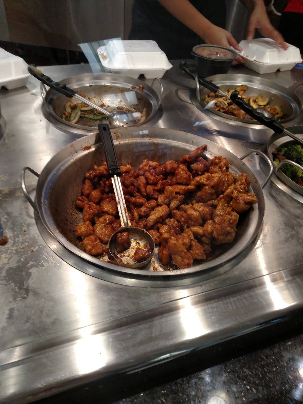 Panda Express | restaurant | 5221 Gullen Mall, Detroit, MI 48202, USA | 3135770997 OR +1 313-577-0997