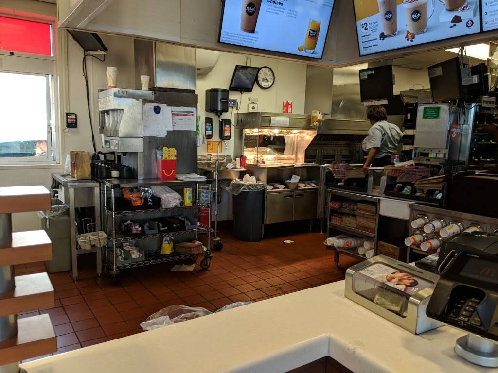 McDonalds | cafe | 260 Frontage Rd, Brunswick, GA 31523, USA | 9125544502 OR +1 912-554-4502