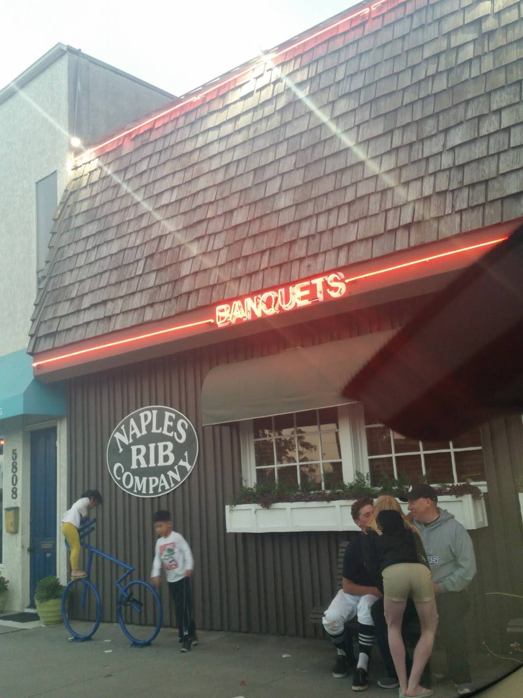 Naples Rib Company | restaurant | 5800 E 2nd St, Long Beach, CA 90803, USA | 5624397427 OR +1 562-439-7427