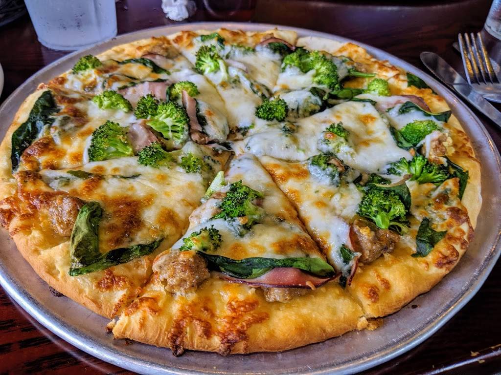 Bulldog Pizza & Grill | restaurant | 101 Mount Royal Shopping Cir, Duluth, MN 55803, USA | 2187283663 OR +1 218-728-3663