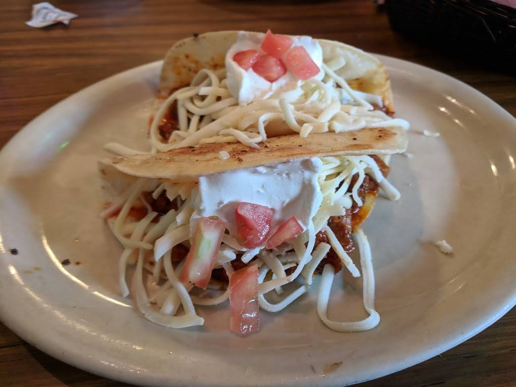 Santis | restaurant | 1302 Meeting Street Rd, Charleston, SC 29405, USA | 8437222633 OR +1 843-722-2633