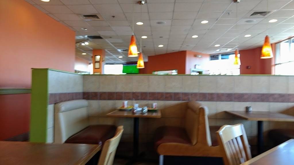 Piazza Italia (pizza) | restaurant | 7710 Ritchie Hwy, Glen Burnie, MD 21061, USA | 4105904990 OR +1 410-590-4990