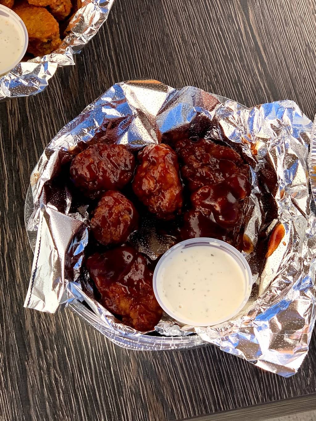 Wingspot AZ | restaurant | 2150 E Cactus Rd, Phoenix, AZ 85022, USA | 6029964490 OR +1 602-996-4490