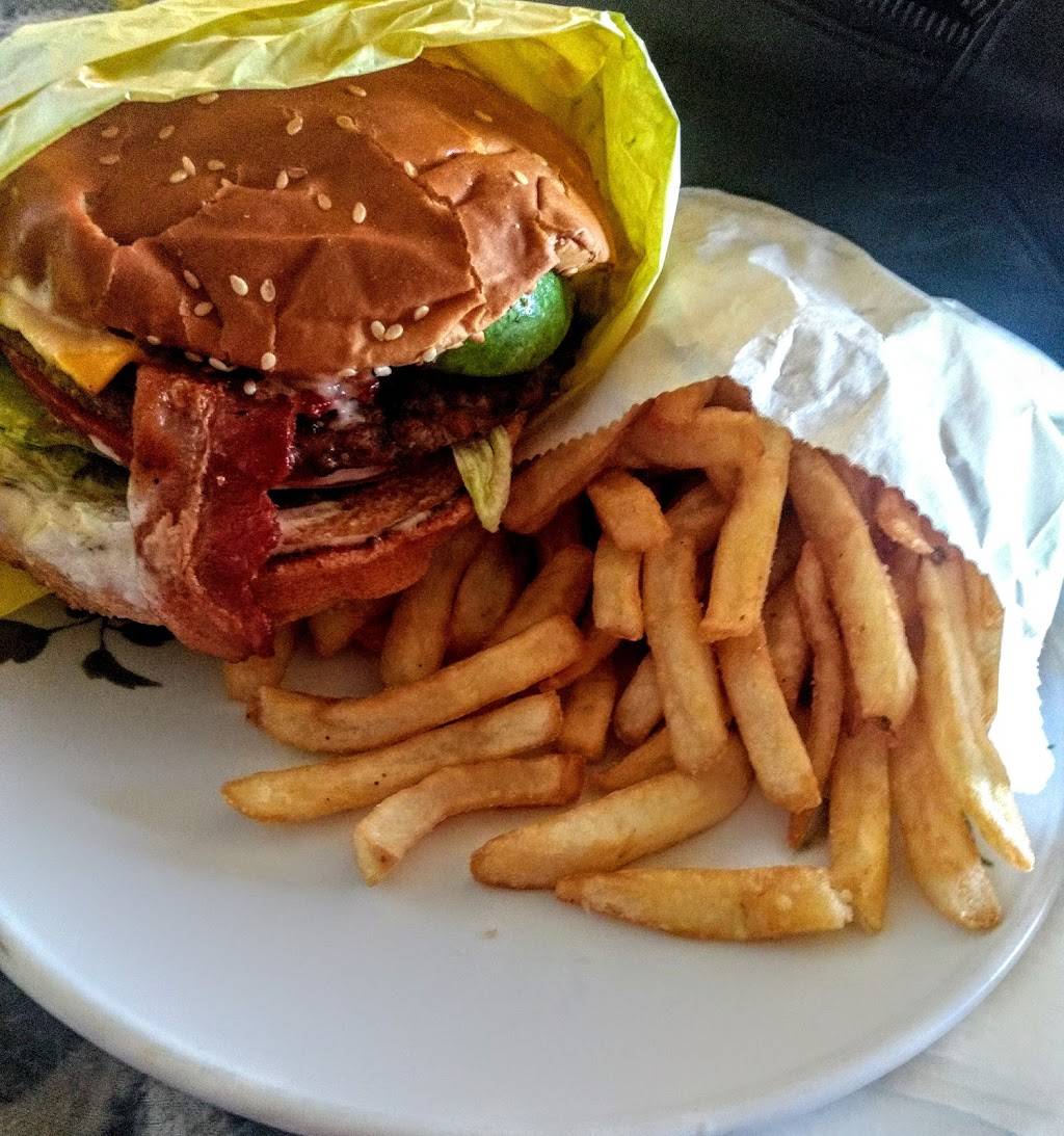 Andys Burgers | restaurant | 4603 Riverside Dr, Chino, CA 91710, USA | 9096282103 OR +1 909-628-2103