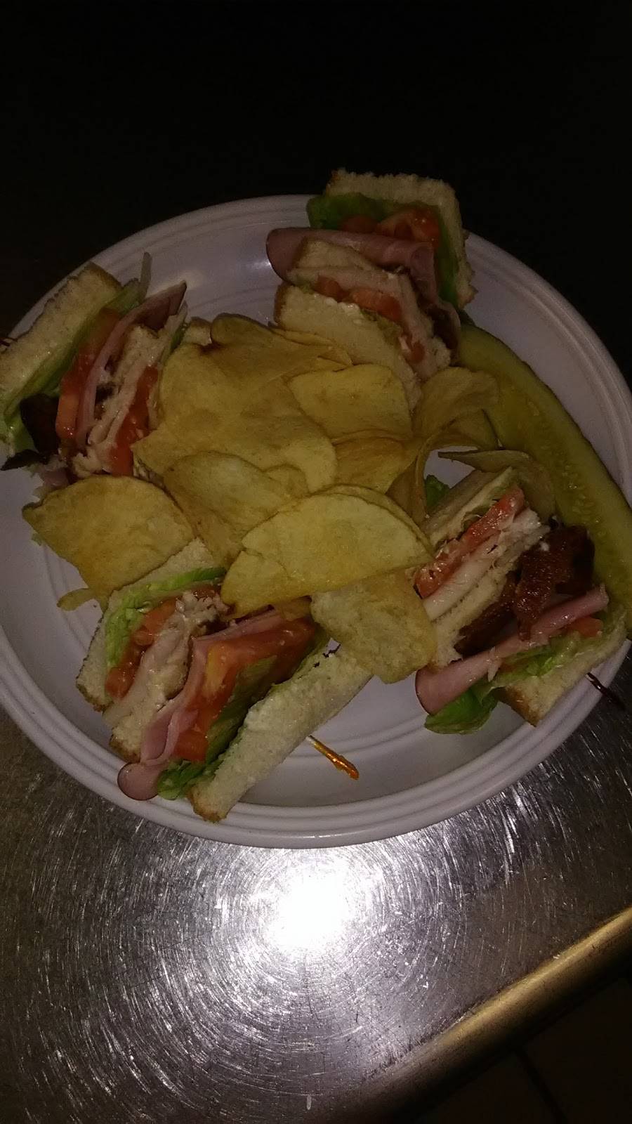 Prop Blast Cafe | restaurant | 302 Airport Dr, Coldwater, MI 49036, USA | 5177816000 OR +1 517-781-6000