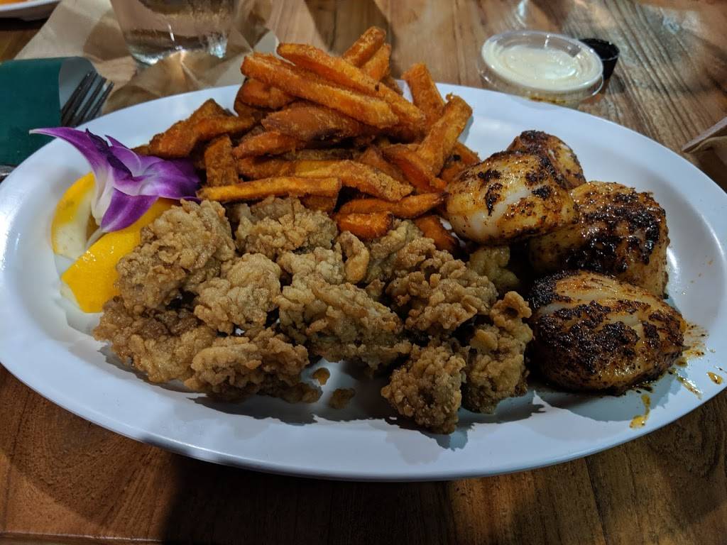 Chowder Heads | restaurant | 2123 South US-1, Jupiter, FL 33477, USA | 5612032903 OR +1 561-203-2903