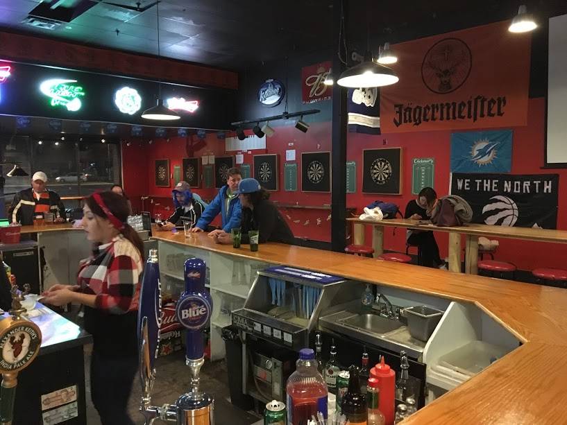 Hacks Taps & Grill | restaurant | 101 Hazelglen Dr #1, Kitchener, ON N2M 5A2, Canada | 5197442839 OR +1 519-744-2839