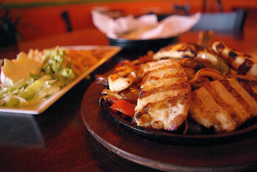 La Bonita Tacos and Tequila | restaurant | 1850 NY-112, Coram, NY 11727, USA | 6313203959 OR +1 631-320-3959