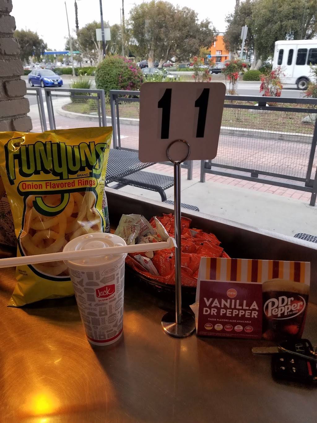 Jack in the Box | restaurant | 20423 S Avalon Blvd, Carson, CA 90746, USA | 3105151861 OR +1 310-515-1861