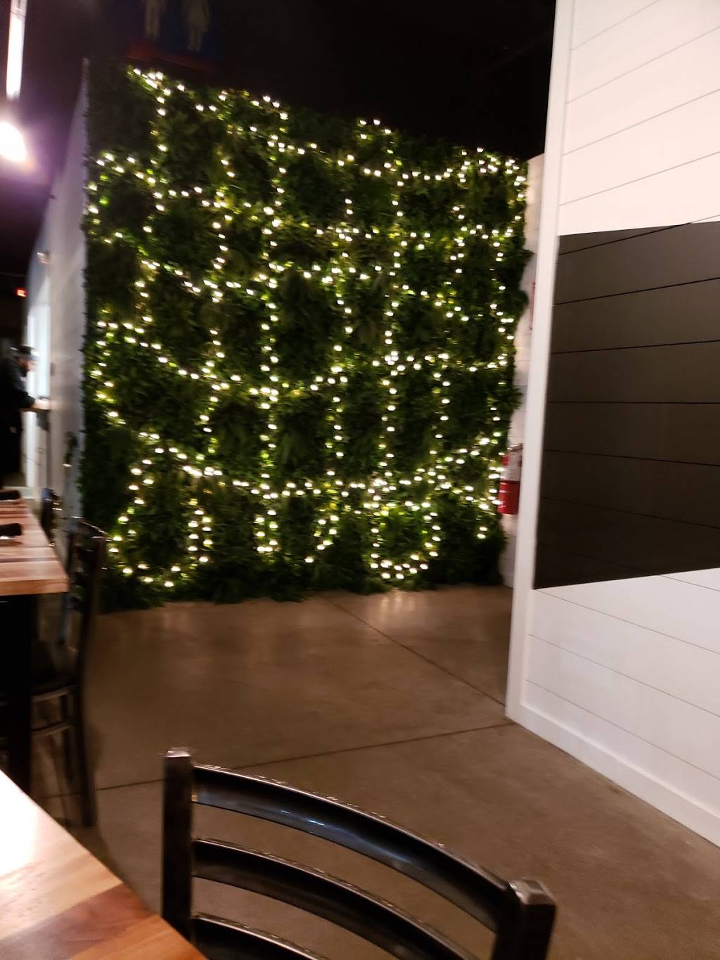 Bevi Bistro | restaurant | 1529 W University Ave, Muncie, IN 47303, USA | 7658968302 OR +1 765-896-8302