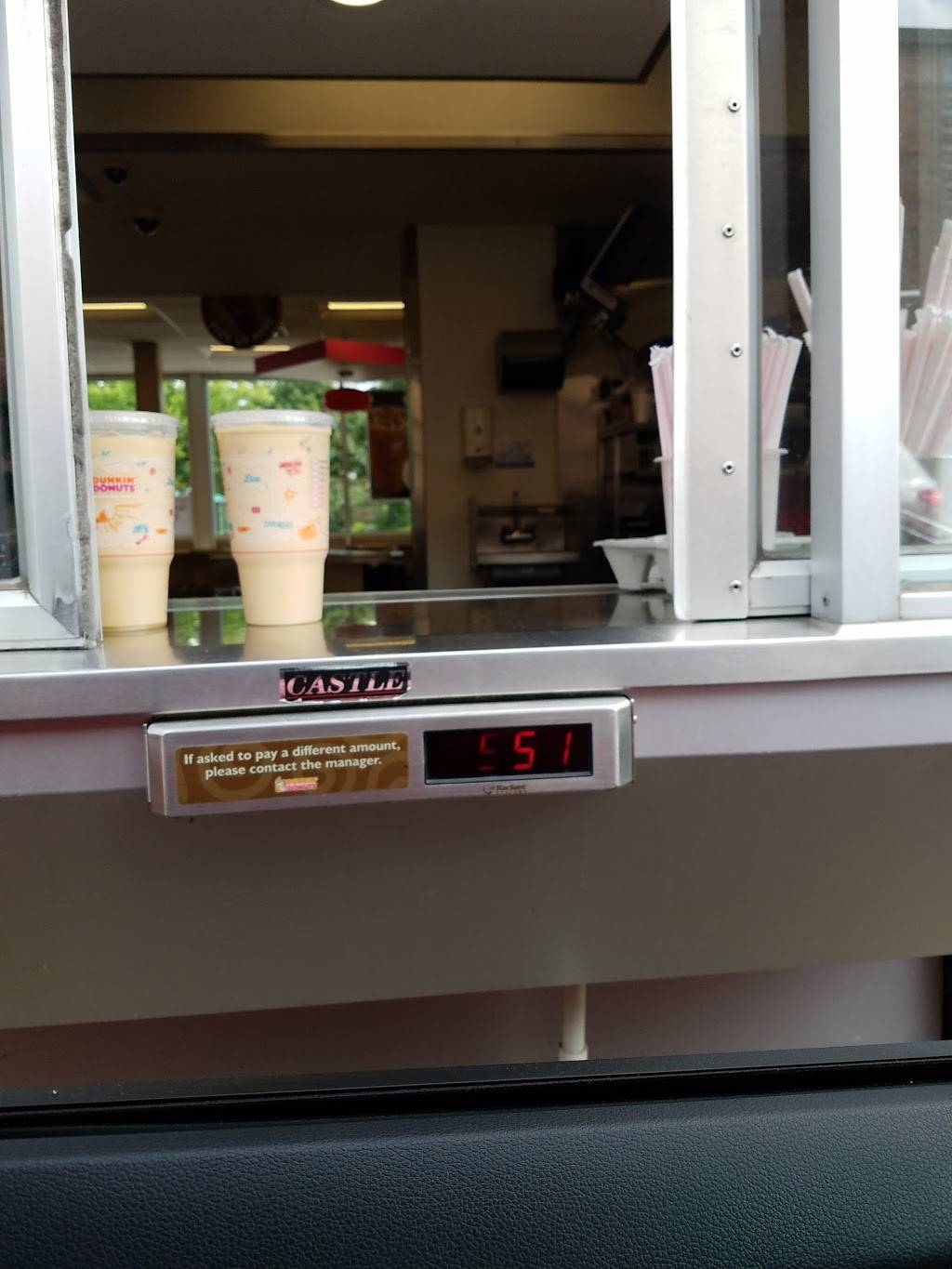 Dunkin Donuts | cafe | 700 E Higgins Rd, Elk Grove Village, IL 60007, USA | 8475931419 OR +1 847-593-1419