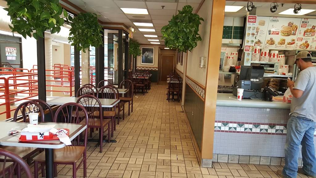 KFC | restaurant | 440 Forest Ave, Paramus, NJ 07652, USA | 2014836261 OR +1 201-483-6261