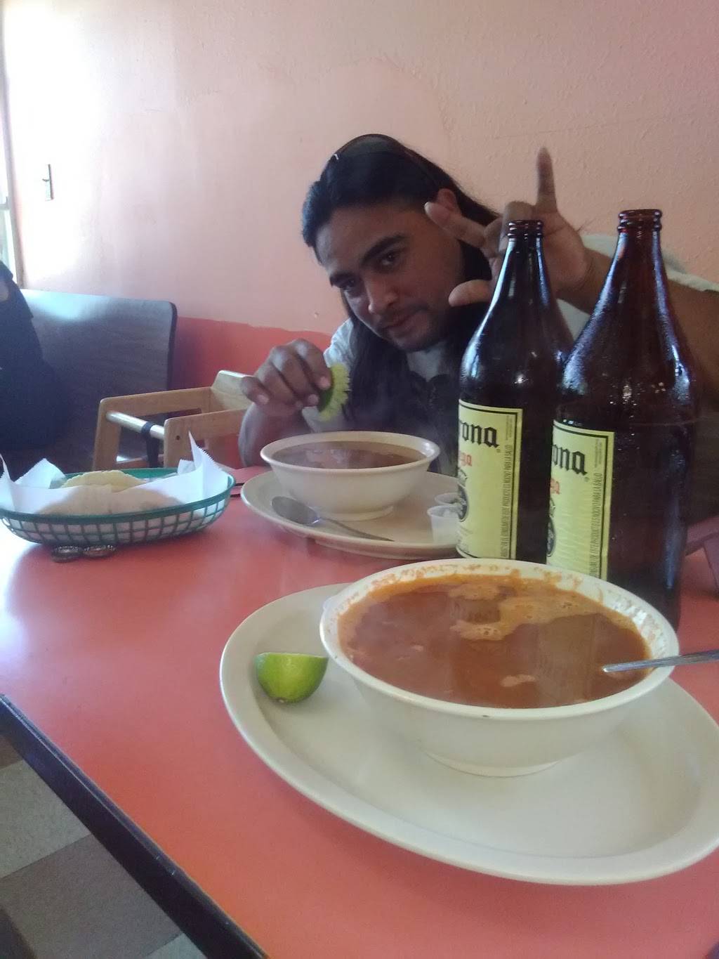 Betos Taqueria Linares | restaurant | 8008 La Porte Fwy, Houston, TX 77012, USA | 8324095114 OR +1 832-409-5114