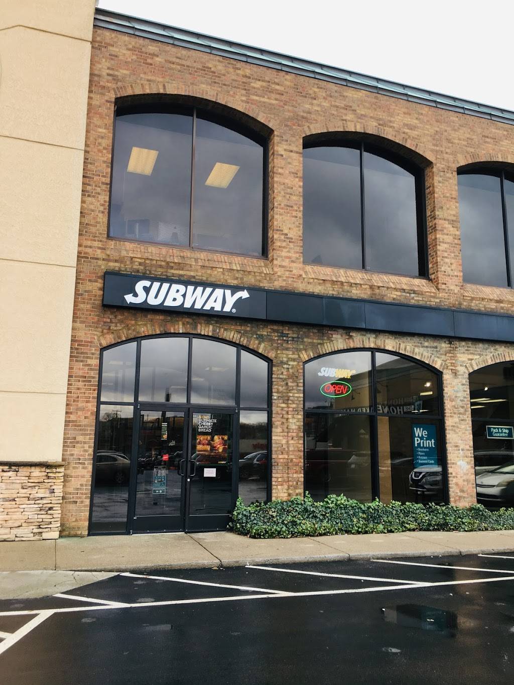 Subway Restaurants | restaurant | 2817 West End Ave, Nashville, TN 37203, USA | 6153291927 OR +1 615-329-1927
