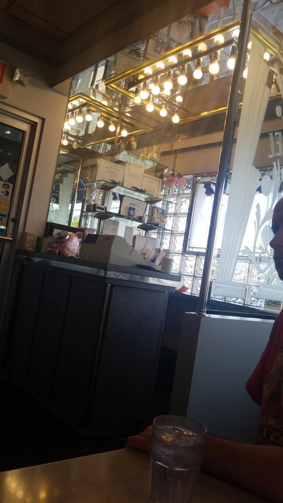 Blue Angel Diner | restaurant | 1000 Old Country Rd, Plainview, NY 11803, USA | 5169321160 OR +1 516-932-1160