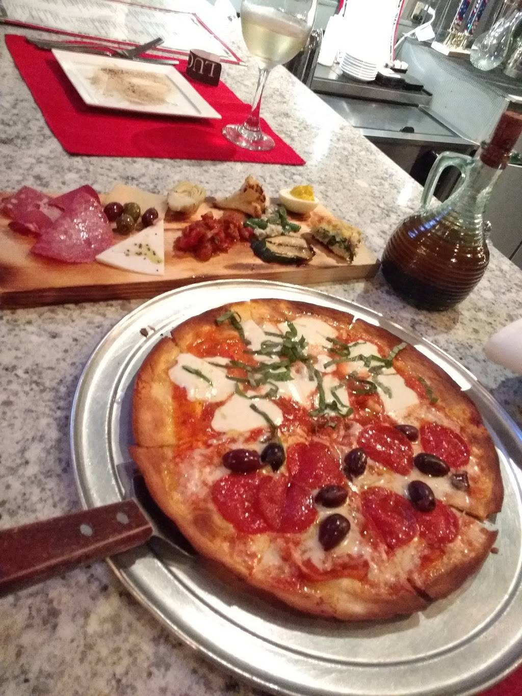 Lucas On Centre | restaurant | 614 Centre St, Fernandina Beach, FL 32034, USA | 9043109968 OR +1 904-310-9968