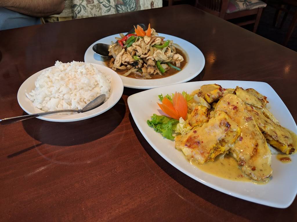 Royal Palm Thai Restaurant | restaurant | 6417 Roosevelt Way NE # 201, Seattle, WA 98115, USA | 2065232400 OR +1 206-523-2400