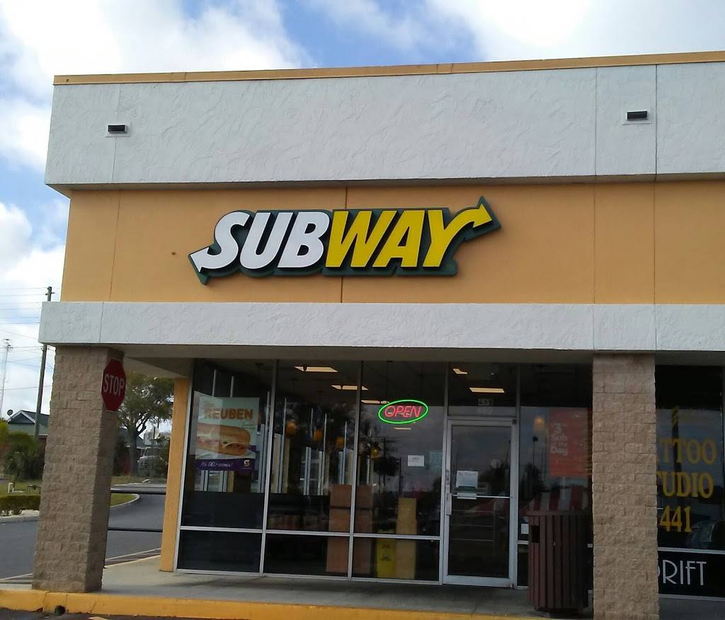 Subway | restaurant | 469 Plaza Dr, Eustis, FL 32726, USA | 3523577827 OR +1 352-357-7827