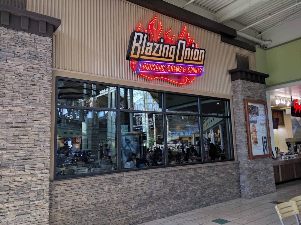Blazing Onion Burger Company | restaurant | 3000 184th St SW #840, Lynnwood, WA 98037, USA | 4256409100 OR +1 425-640-9100