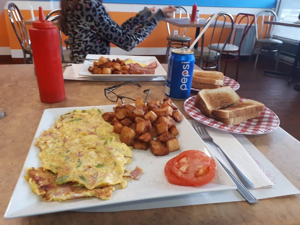 Mon Ami Drive In | restaurant | 11810 Boulevard Langelier, Montréal, QC H1G 3M3, Canada | 5143253651 OR +1 514-325-3651