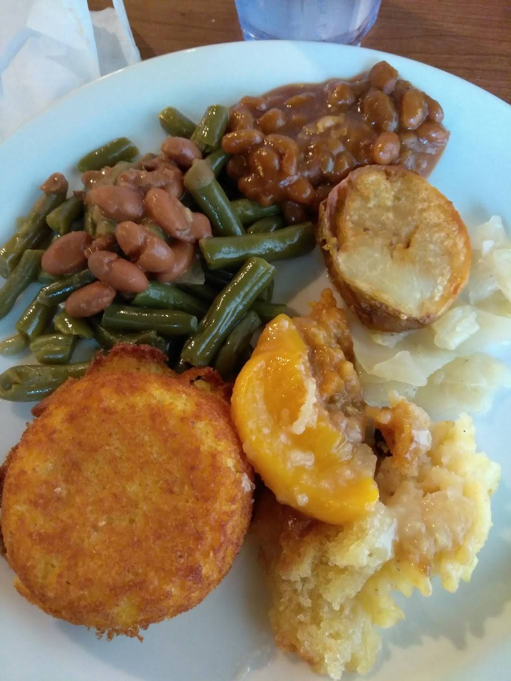 Country Cookin | restaurant | 4744 S Amherst Hwy, Madison Heights, VA 24572, USA | 4345280607 OR +1 434-528-0607