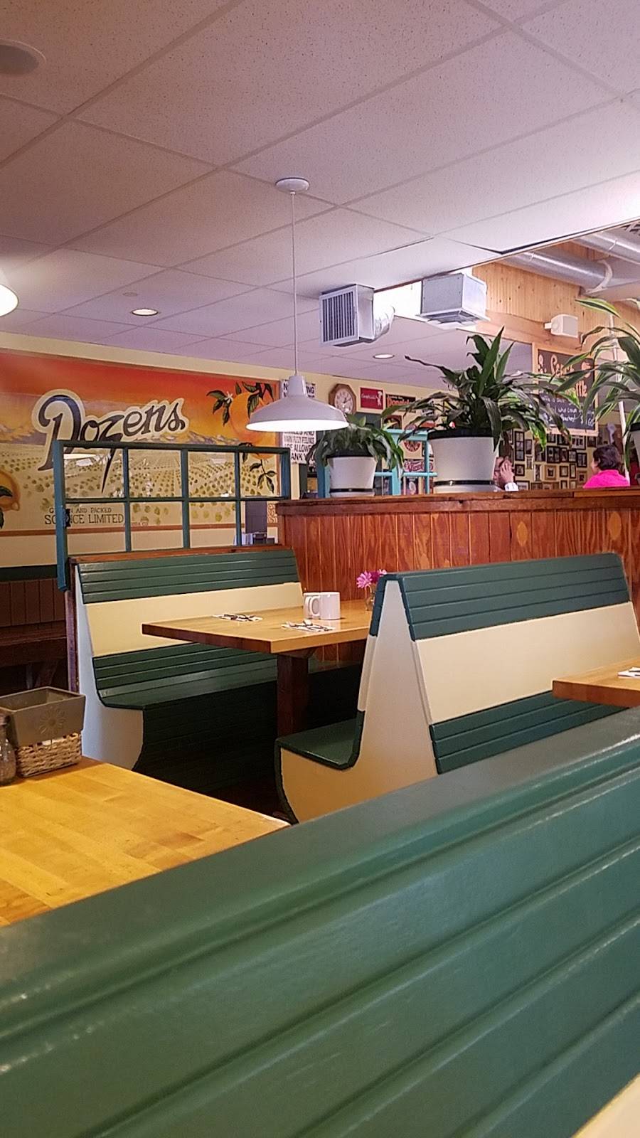 Dozens Restaurant | restaurant | 2180 S Havana St, Aurora, CO 80014, USA | 3033376627 OR +1 303-337-6627