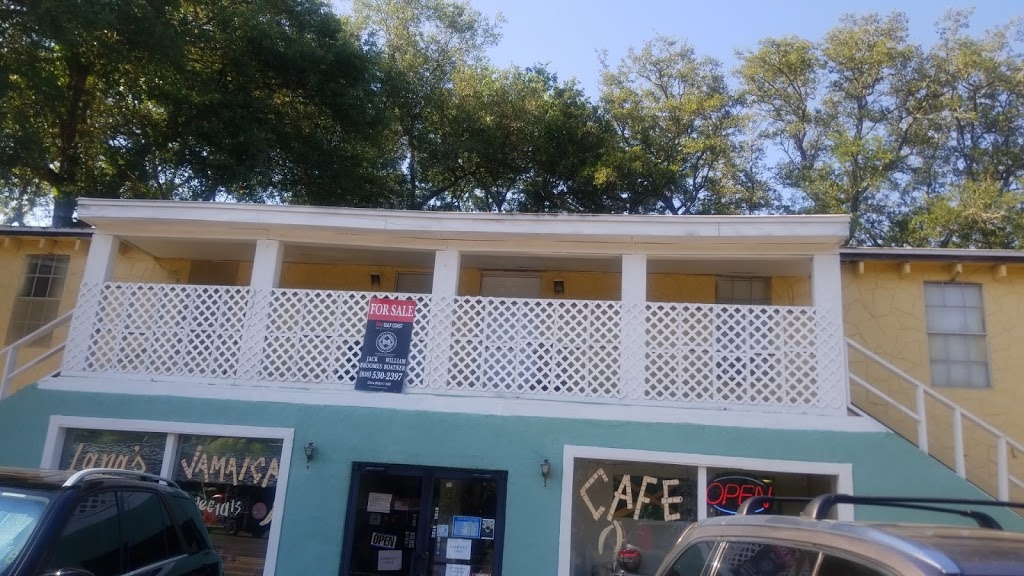 Lanas Jamaica House Cafe | restaurant | 7700 W Fairfield Dr, Pensacola, FL 32506, USA | 8504532144 OR +1 850-453-2144