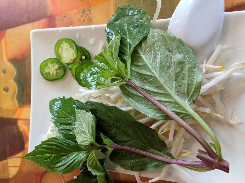 Pho Royal Restaurant Leesburg | restaurant | 542 Fort Evans Rd NE, Leesburg, VA 20176, USA | 7037791774 OR +1 703-779-1774