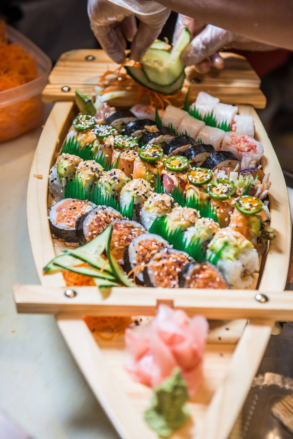 Kosher Sushi Yakimono | restaurant | 4210 Boulevard Décarie, Montréal, QC H4A 3K3, Canada | 5144841515 OR +1 514-484-1515