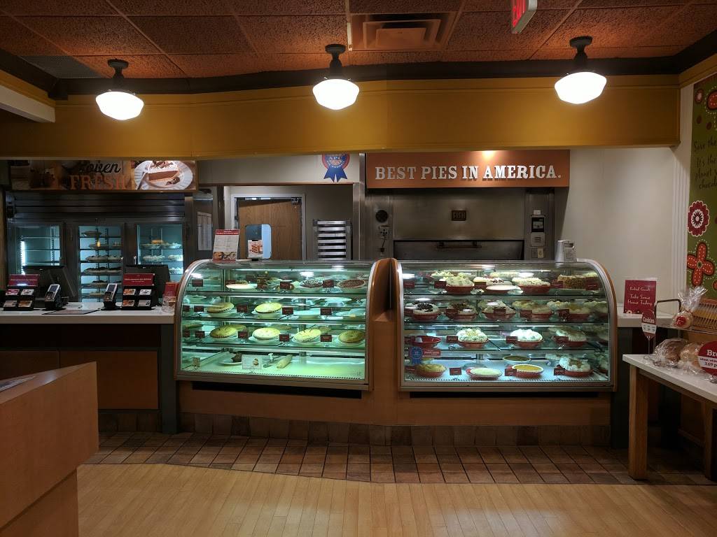 Bakers Square Restaurant & Bakery | restaurant | 6340 Grand Ave, Gurnee, IL 60031, USA | 8478551104 OR +1 847-855-1104