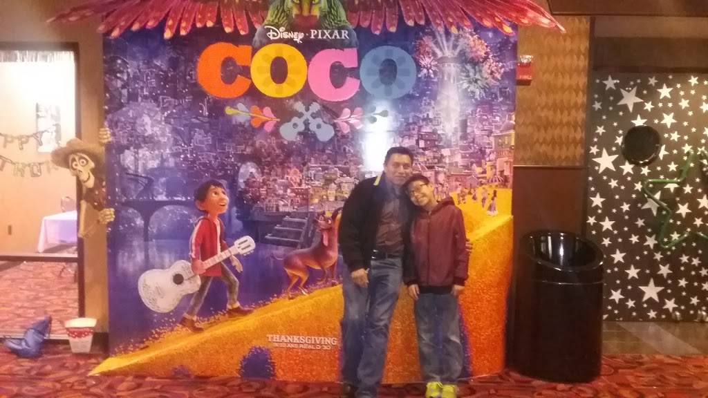 Cinemark 20 and XD | meal takeaway | 5500 Antioch Dr, Merriam, KS 66202, USA | 9137897038 OR +1 913-789-7038