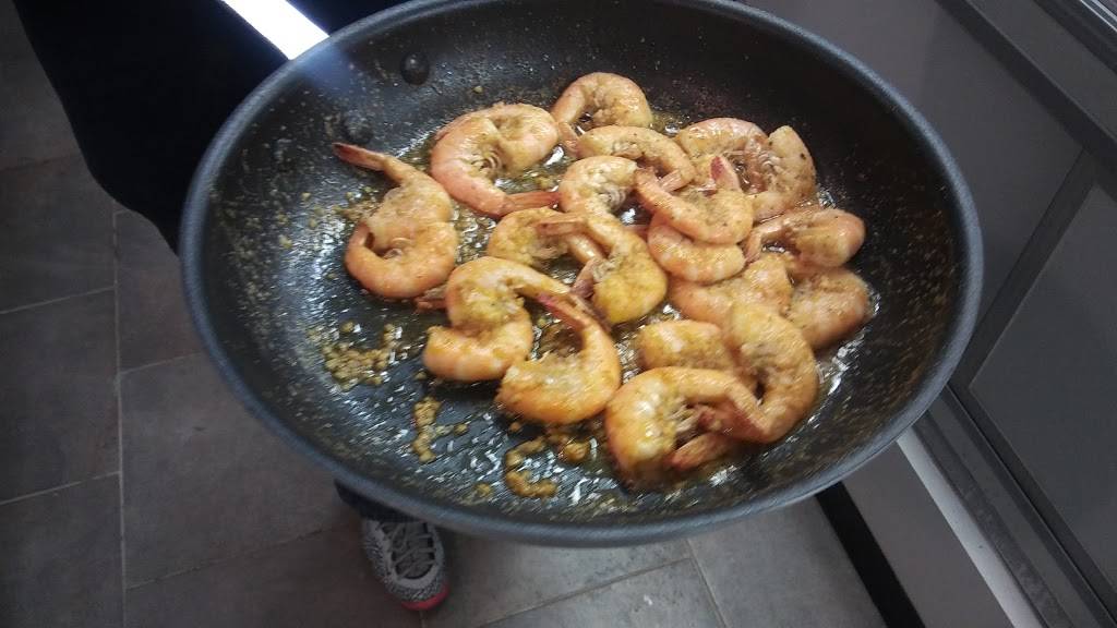 Best Catch Of The Sea Sea Food House Grill & Deli | restaurant | 2832 Ridge Ave, Philadelphia, PA 19121, USA | 2157654321 OR +1 215-765-4321