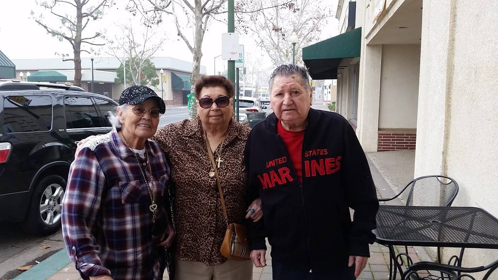 Mikey Vs | cafe | 4132, 209 E Tulare Ave, Tulare, CA 93274, USA | 5596888998 OR +1 559-688-8998