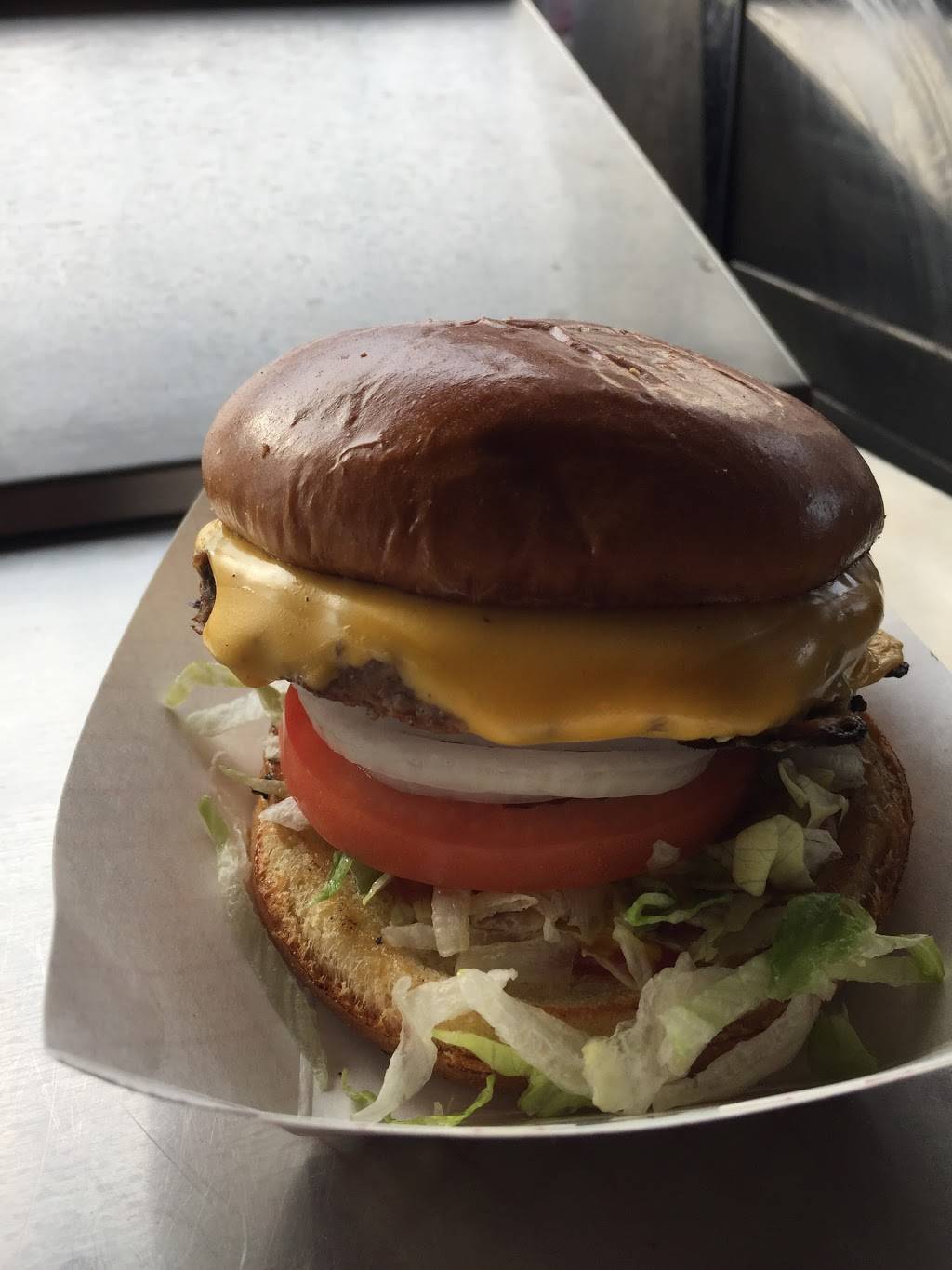 Bauers Catering | restaurant | 1414 N Milwaukee Ave, Libertyville, IL 60048, USA | 8478169900 OR +1 847-816-9900