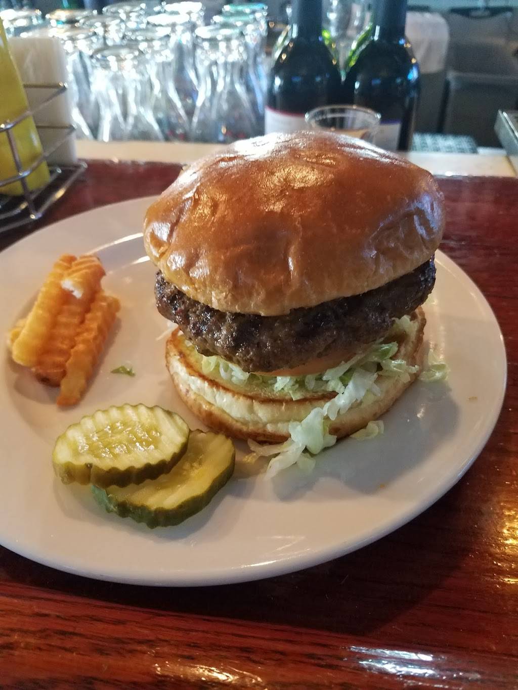 Baileys Bar and Grill | restaurant | 15548 S Cicero Ave, Oak Forest, IL 60452, USA | 7086312603 OR +1 708-631-2603