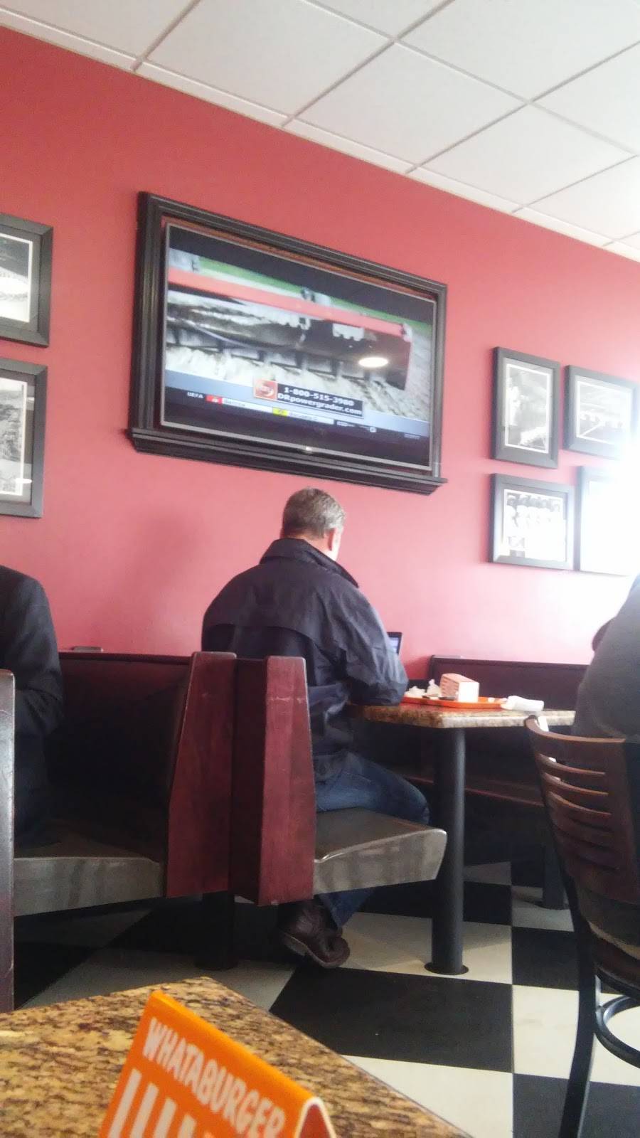 Whataburger | restaurant | 108 N Henderson Blvd, Kilgore, TX 75662, USA | 9039841324 OR +1 903-984-1324