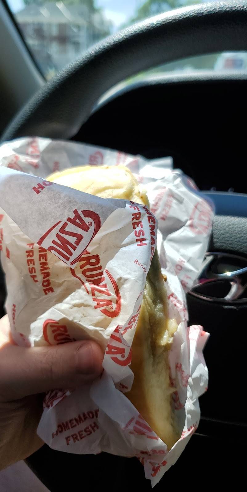 Runza Restaurant | restaurant | 2146 W Broadway, Council Bluffs, IA 51501, USA | 7123228935 OR +1 712-322-8935