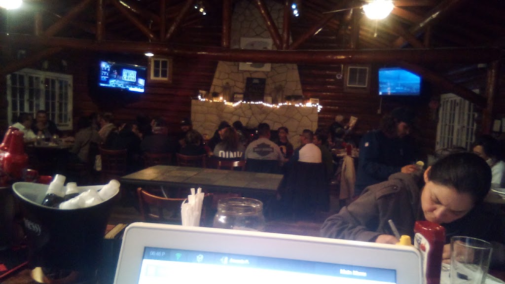 Roadrunner Bar & Grill | restaurant | 1 Country Club Dr, Las Vegas, NM 87701, USA | 5054253858 OR +1 505-425-3858