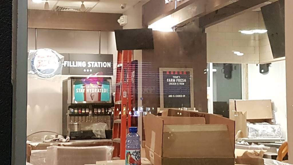 KFC | restaurant | 3945 Red Bank Rd, Cincinnati, OH 45227, USA | 5132711956 OR +1 513-271-1956