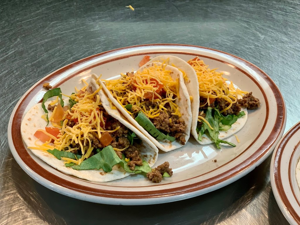 Midpoint Café | restaurant | 1002 15th St, Lawrenceville, IL 62439, USA | 6189437065 OR +1 618-943-7065