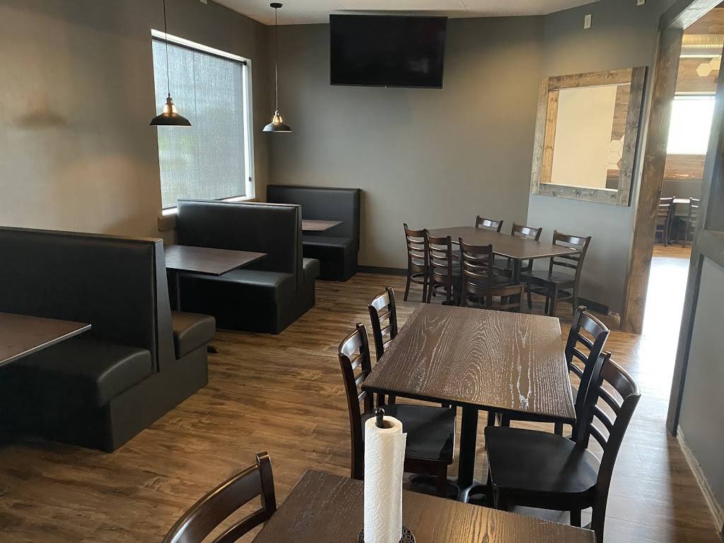 Weavers Fresh Food and Drink | restaurant | 7301 N Radnor Rd, Peoria, IL 61615, USA | 3098392725 OR +1 309-839-2725