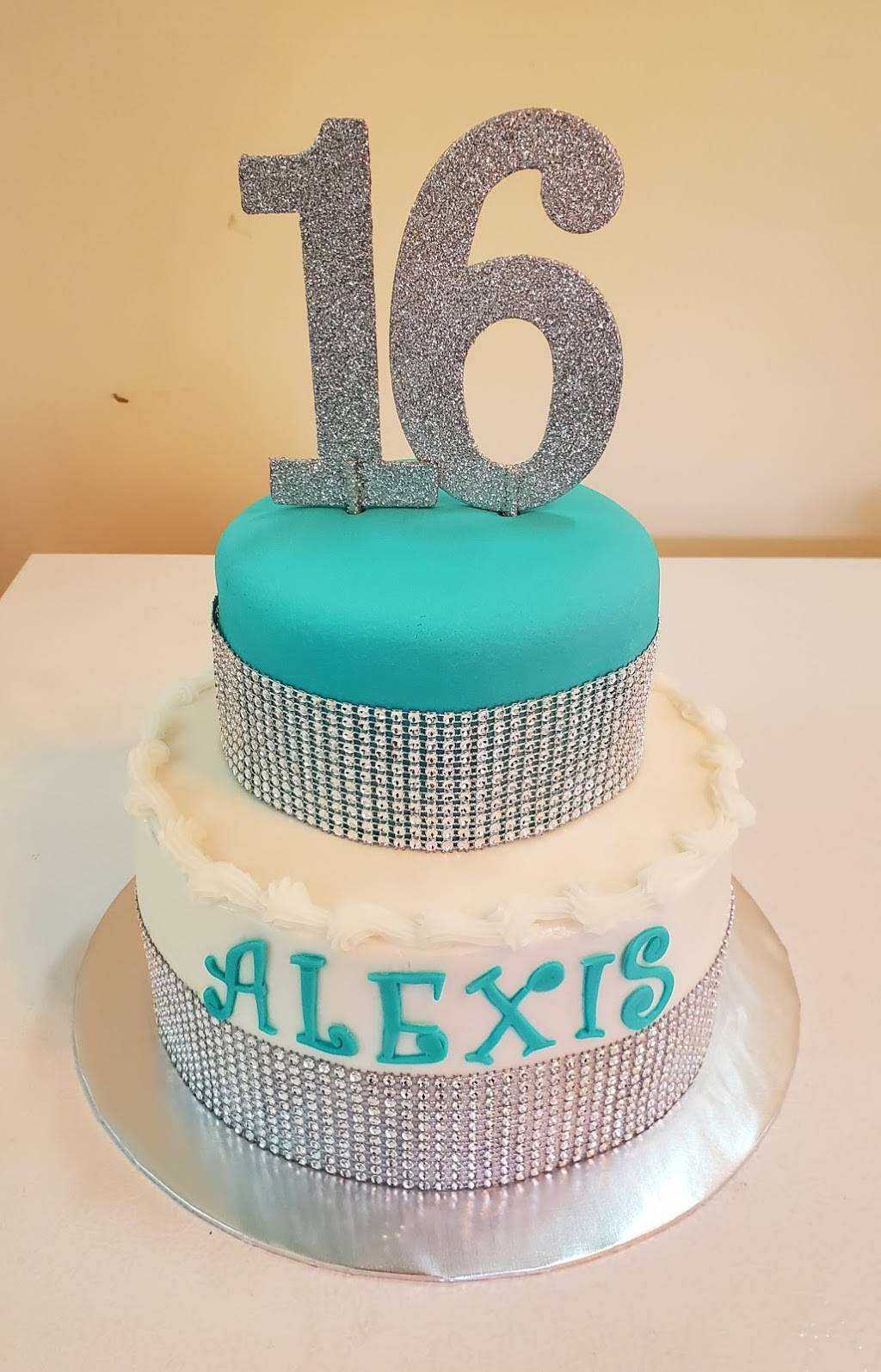 Katheys Kakes Unlimited | bakery | 227 E Spring St, Cookeville, TN 38501, USA | 9313720612 OR +1 931-372-0612